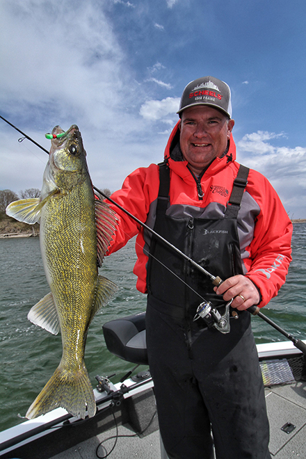 Jiggin' River Walleyes - In-Fisherman