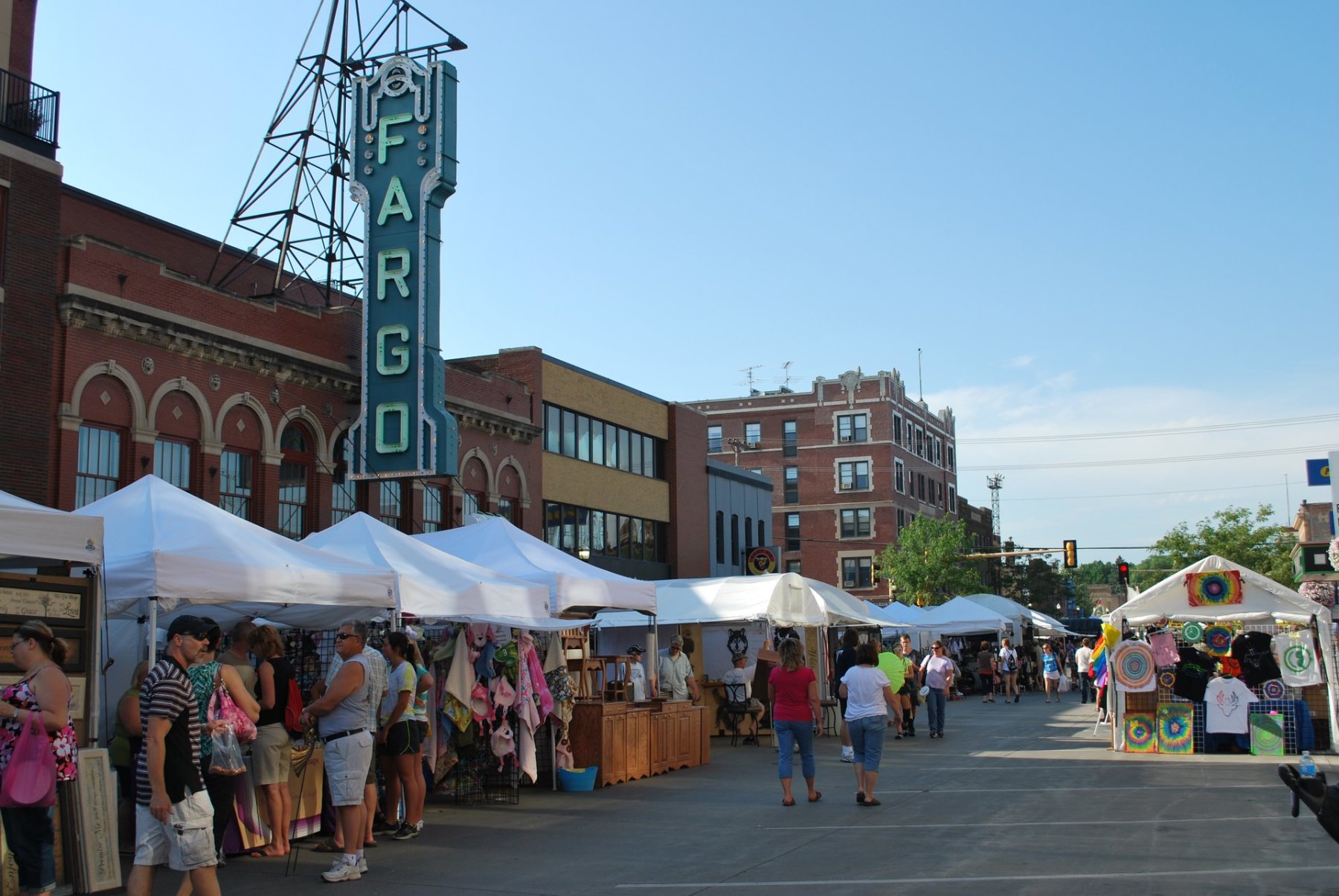 Downtown Fargo Street Fair Official North Dakota Travel & Tourism Guide