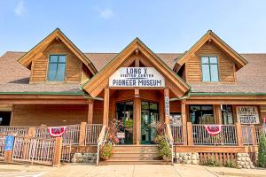 Long X Visitor Center