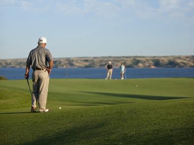 golfing at the Links