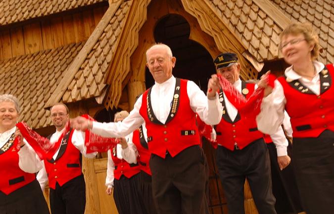 Norsk Hostfest dancers
