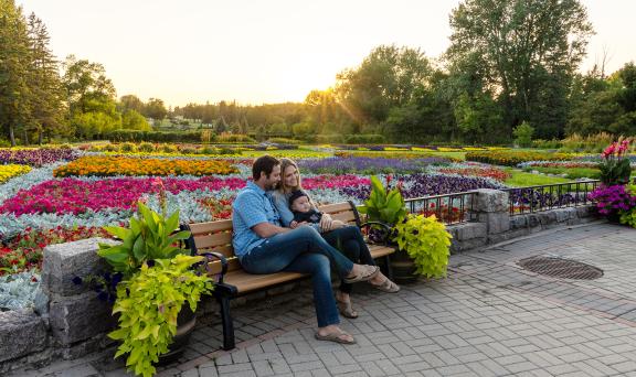 Couple sitting at IPG