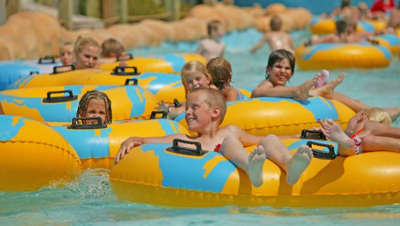 Water park lazy river