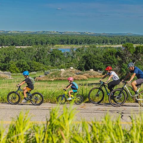 biking through fort abraham lincoln state park