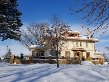 historic noonan house b&b and event venue in oakes, nd photo