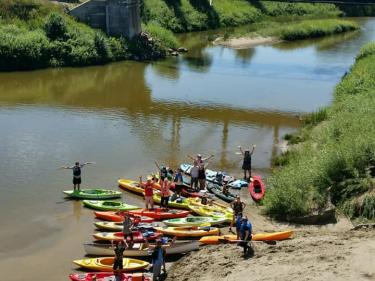 heart river float photo