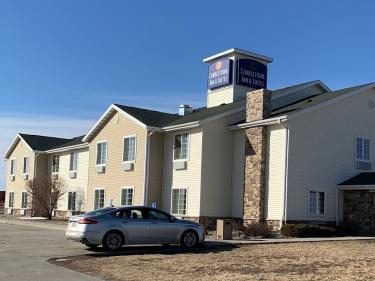 cobblestone inn & suites photo