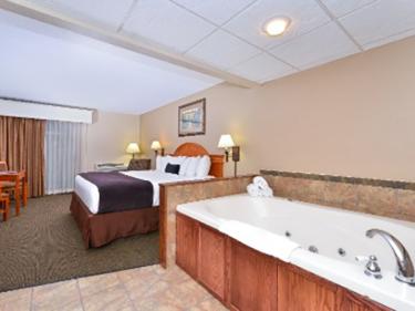 Room with tub