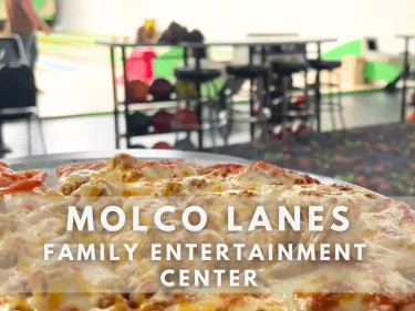 molco lanes family entertainment center / dewey's lounge photo