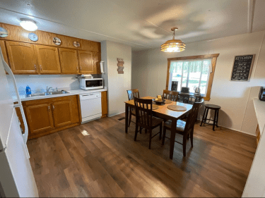 serenity lodging kitchen photo