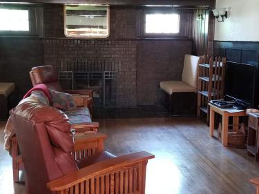 foster house photo