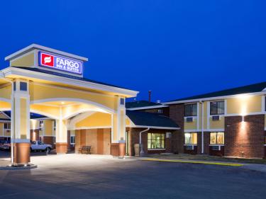 fargo inn & suites photo
