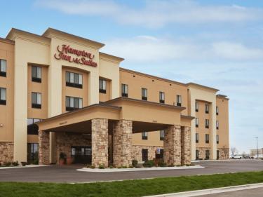 hampton inn & suites, williston photo