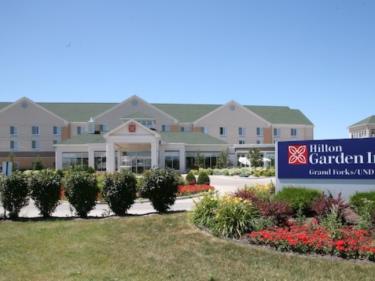 hilton garden inn grand forks / und photo