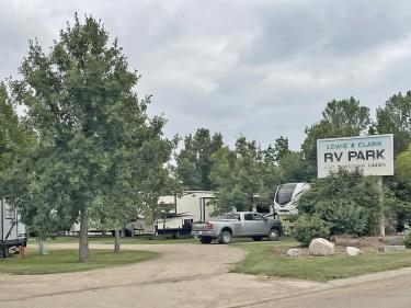 lewis & clark rv park photo