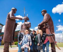 Visitors at Lewis and Clark Interpretive Center