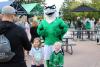 kids with und mascot photo 4